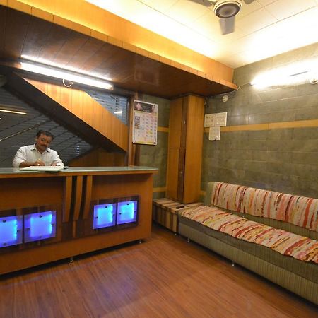 Hotel Sai Hari Prasad Shirdi Luaran gambar