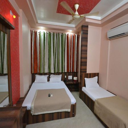 Hotel Sai Hari Prasad Shirdi Luaran gambar
