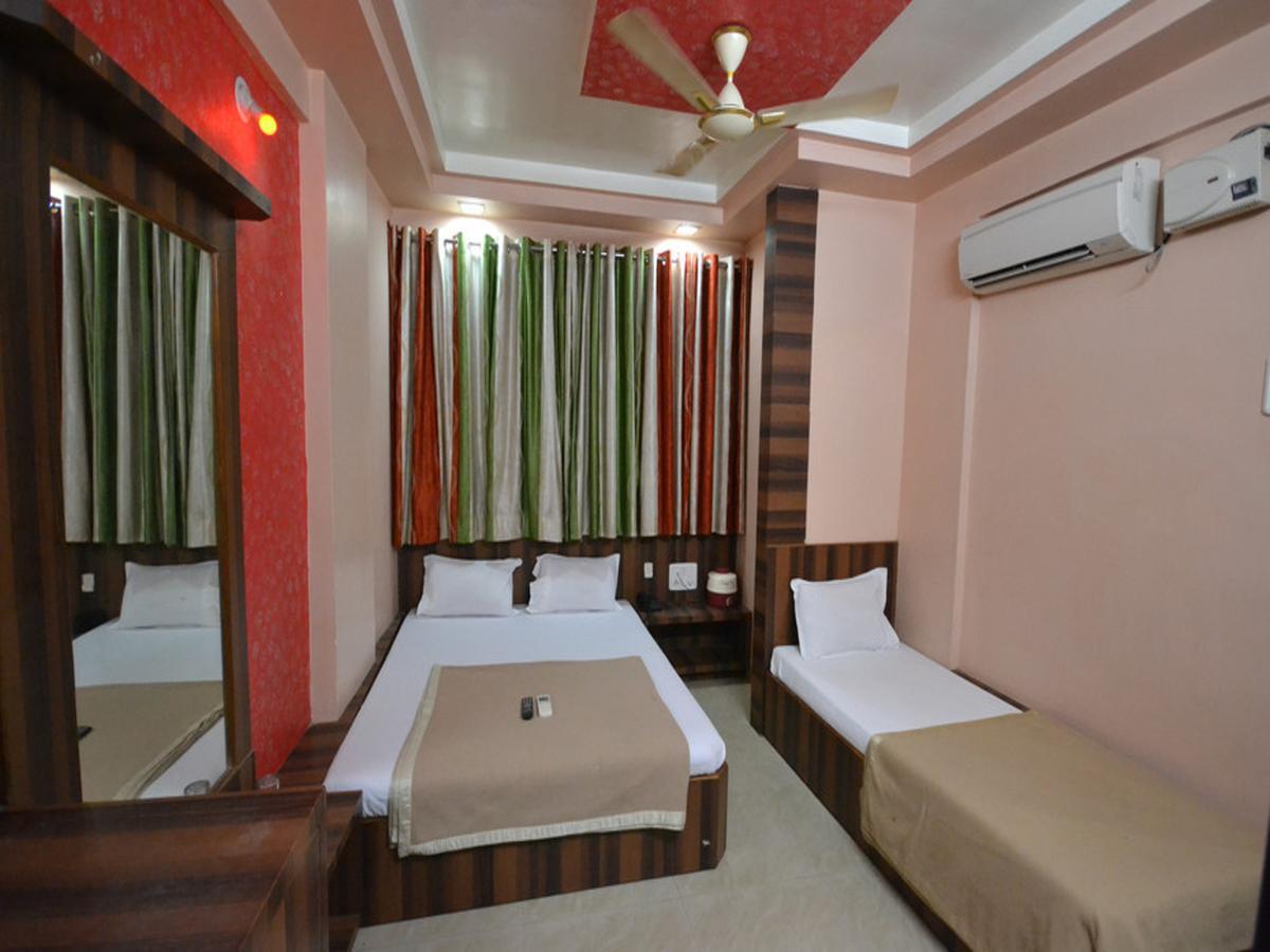 Hotel Sai Hari Prasad Shirdi Luaran gambar