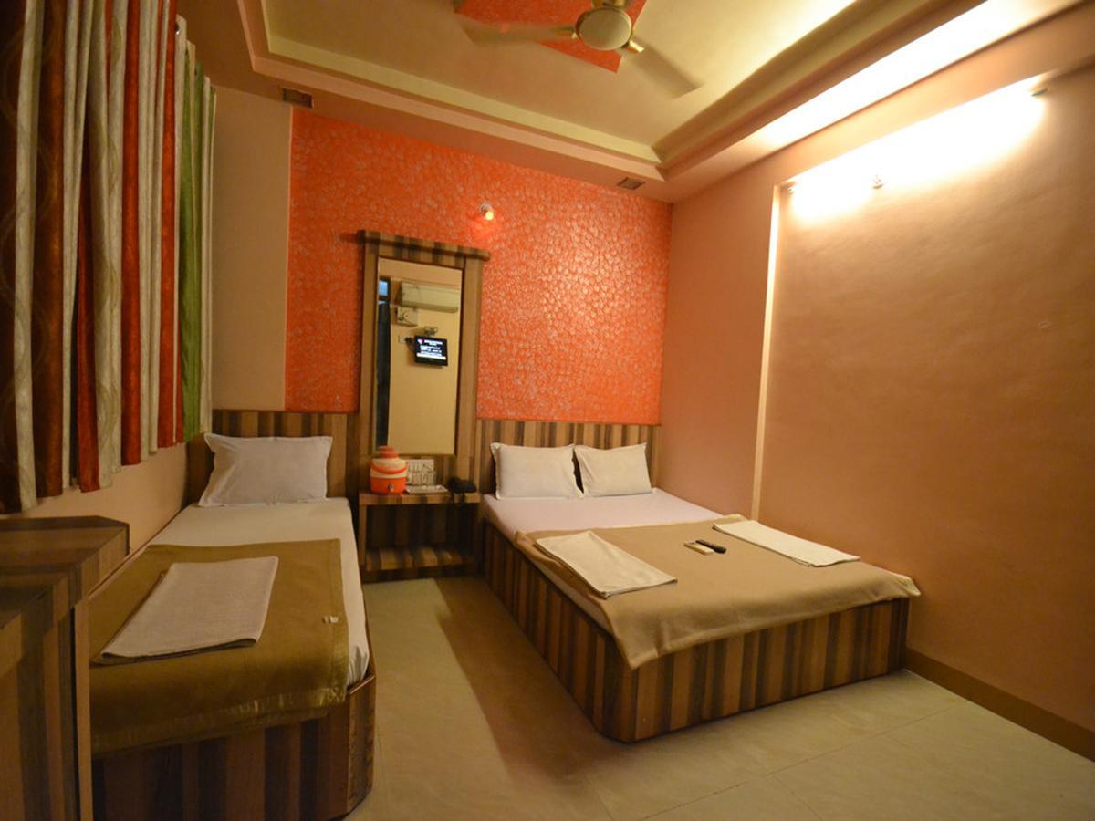 Hotel Sai Hari Prasad Shirdi Luaran gambar